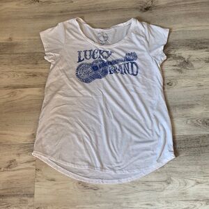 Very loved Lucky Brand T-shirt size medium